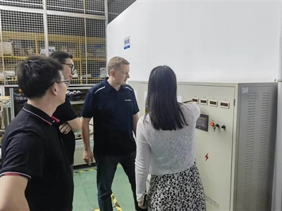 JR Lighting, Avustralyalı Kule Hafif Araç Üreticisini Ultra-Yüksek-Verimli LE...